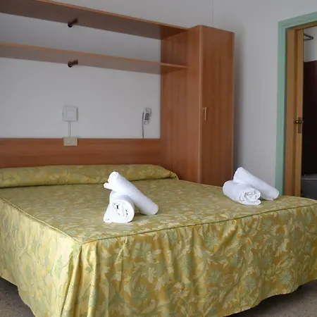 Hotel Mirage 2*